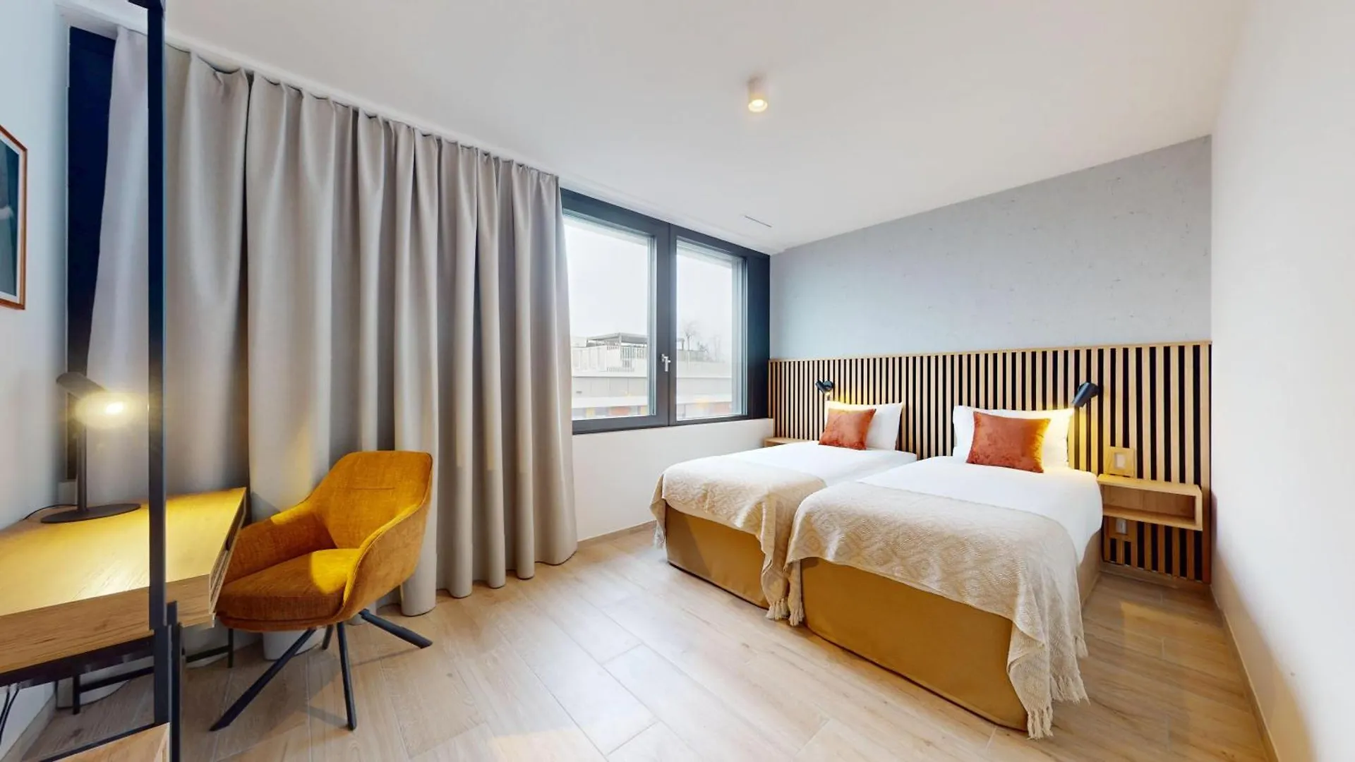 Nonanteneuf Appart Hotel Geneve Etang - Airport - Contactless Check-In Apartament